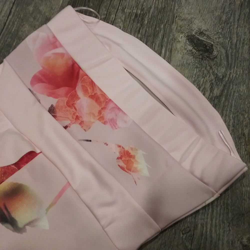 These available in dif listings in my closet - Picture 6 of 8